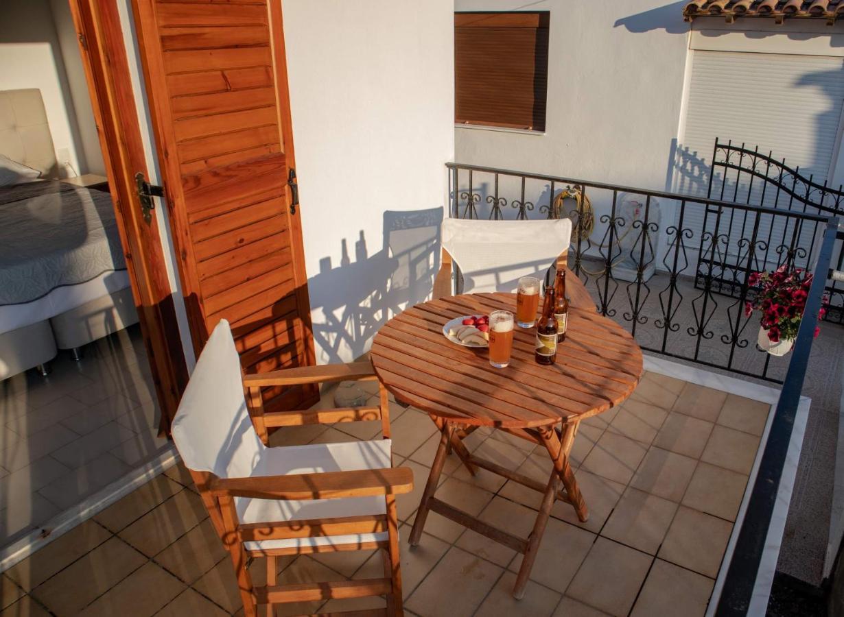 Athanasia Apartments Skiathos Town Ngoại thất bức ảnh