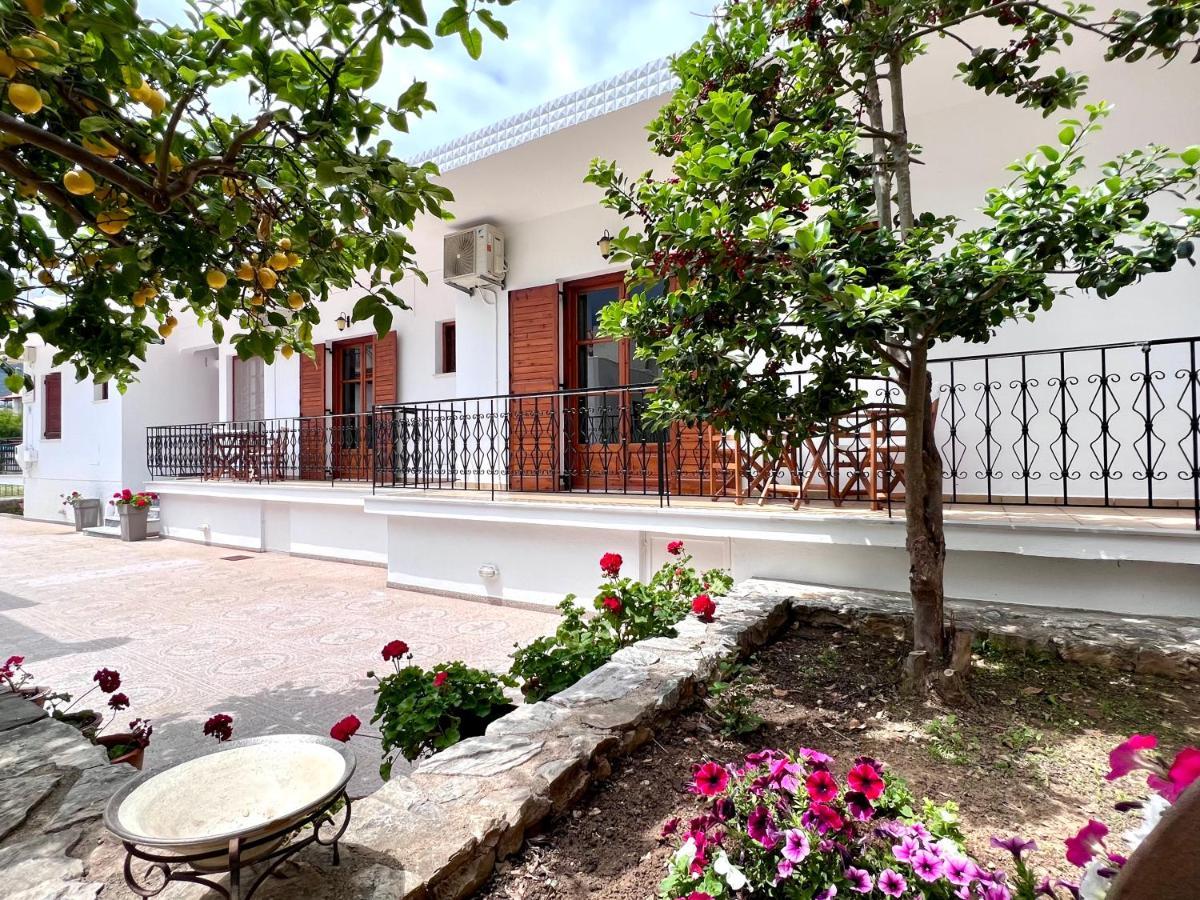 Athanasia Apartments Skiathos Town Ngoại thất bức ảnh