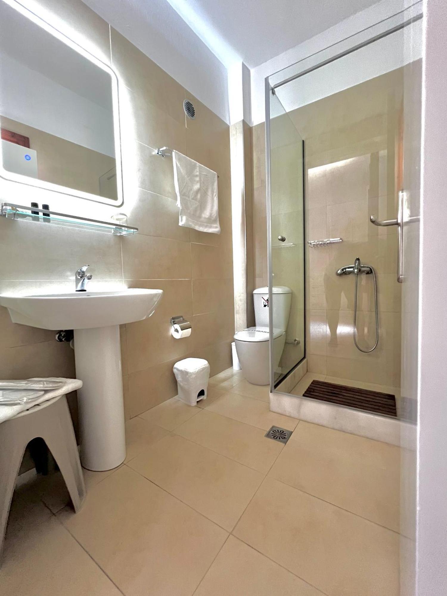 Athanasia Apartments Skiathos Town Ngoại thất bức ảnh